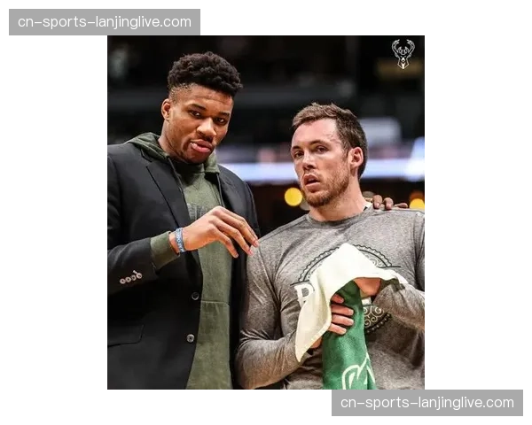 阿根廷斯卡洛尼体系成熟 四后卫搭配三中场控球战术运转流畅